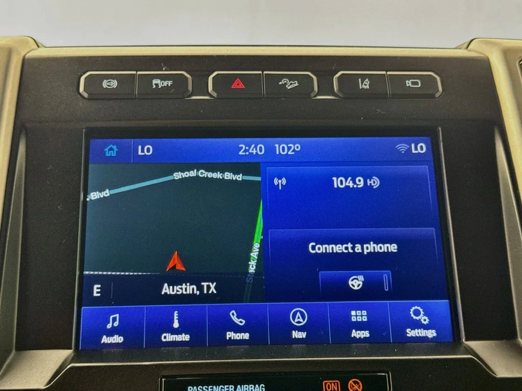 Used 2021 White Metallic Ford Platinum image 17