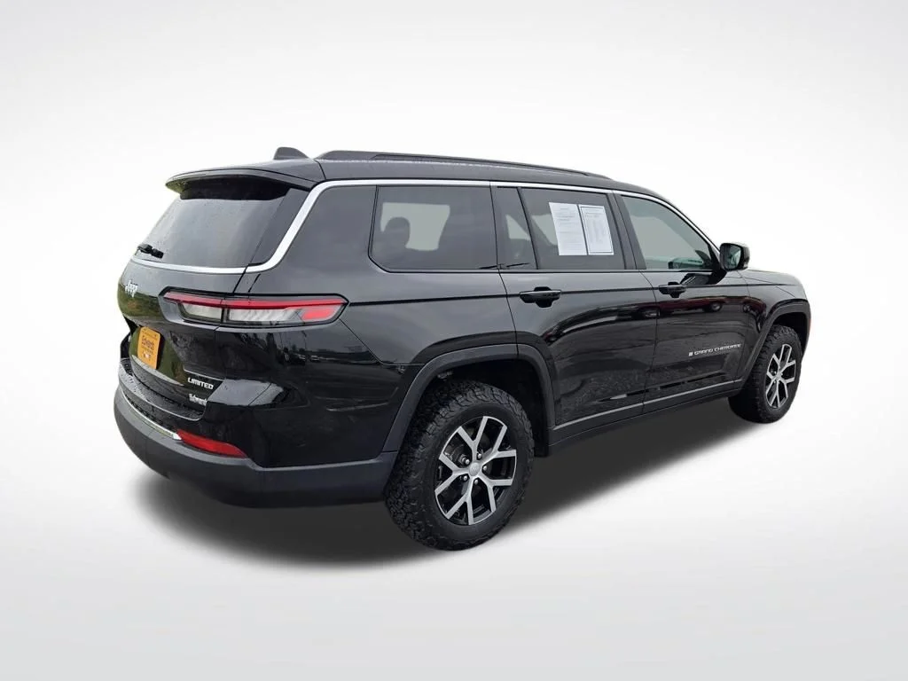 Used 2025 Black Jeep Limited image 3