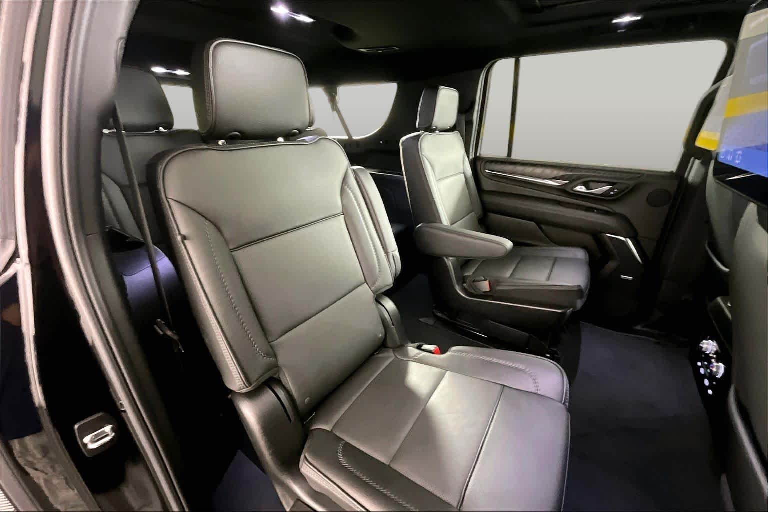 Used 2024 Onyx Black GMC Denali image 19