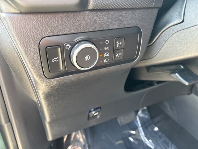 Used 2023 Green Ford Outer Banks image 16