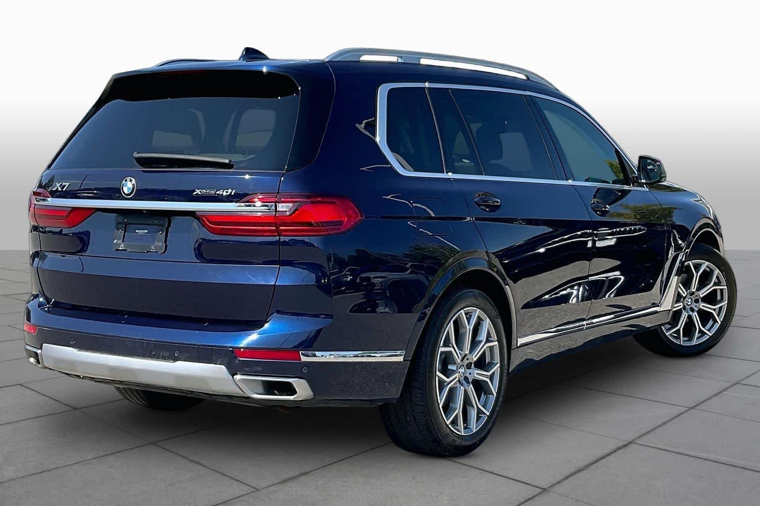 Used 2020 Tanzanite Blue II Metallic BMW xDrive40i image 12