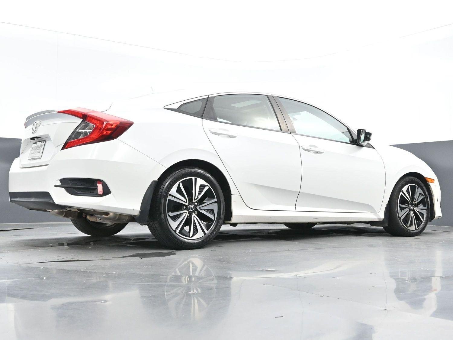 Used 2016 White Orchid Pearl Honda EX-T image 42