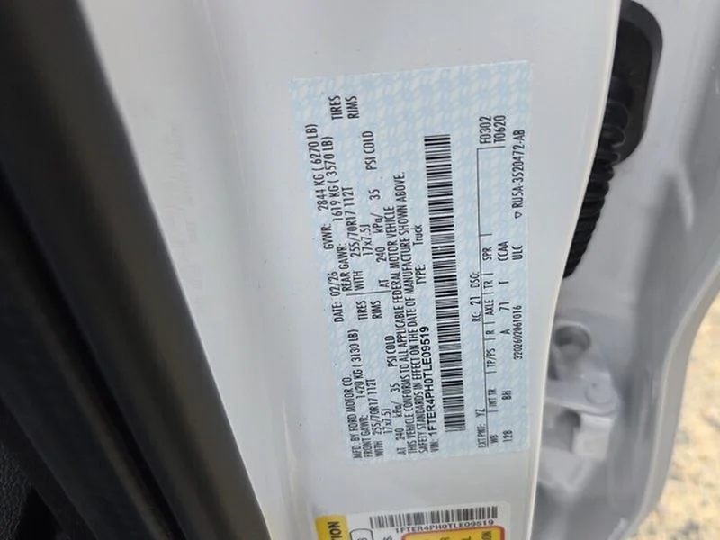 New 2026 Oxford White Ford XL image 11