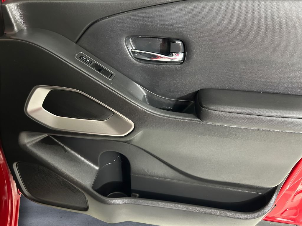 Used 2022 Red Nissan SV image 15