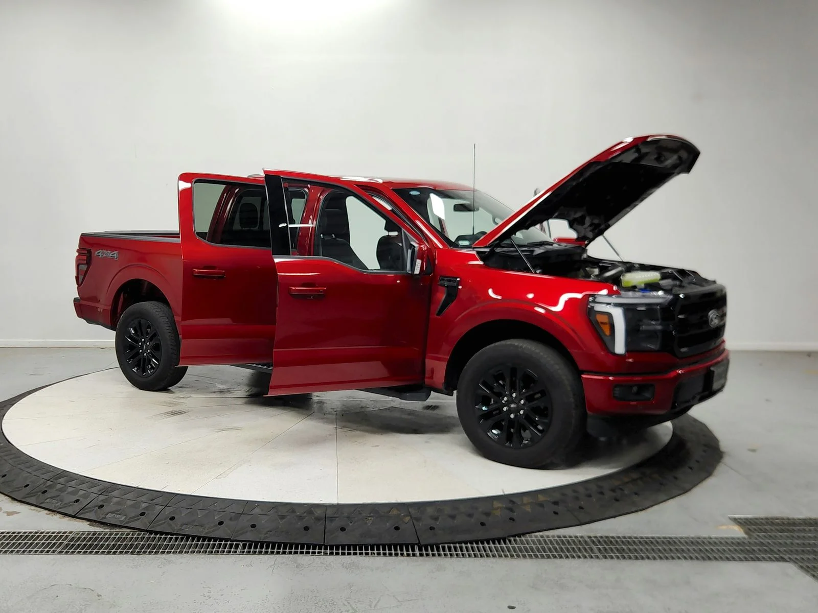 Used 2025 Red Ford Lariat image 10