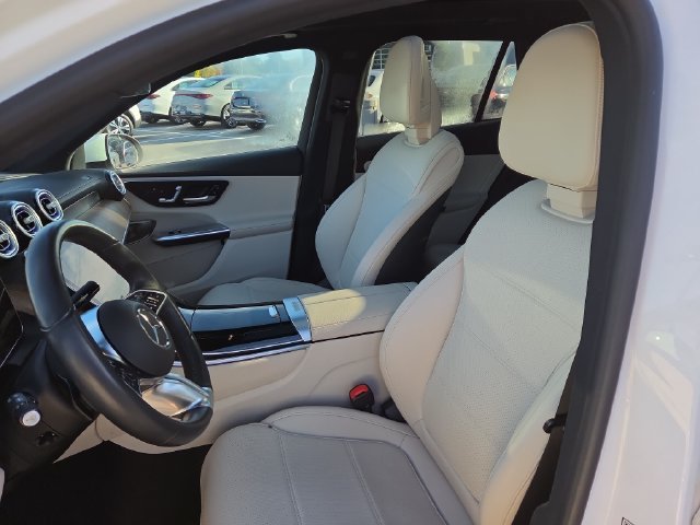 Certified Used 2023 White Mercedes-Benz GLC 300 image 22