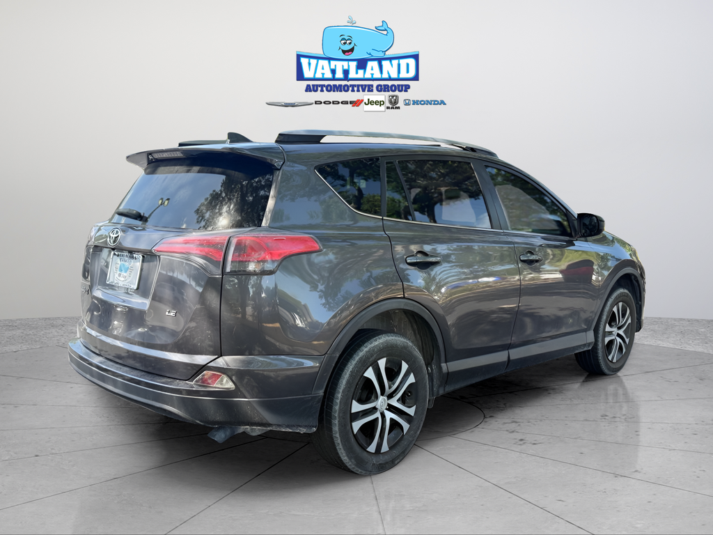 Used 2018 Gray Toyota LE image 5