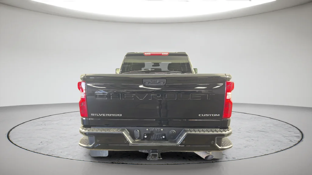 Used 2025 Black Chevrolet Custom image 10