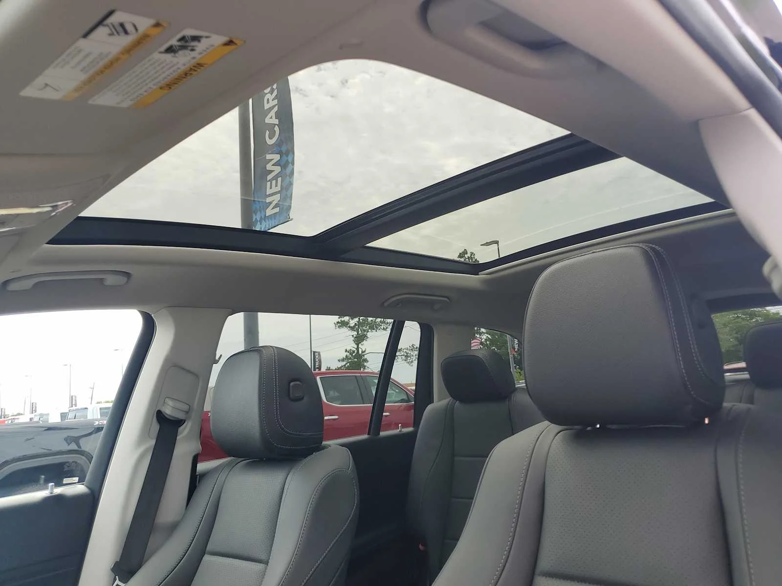Used 2024  Mercedes-Benz GLS 450 image 24