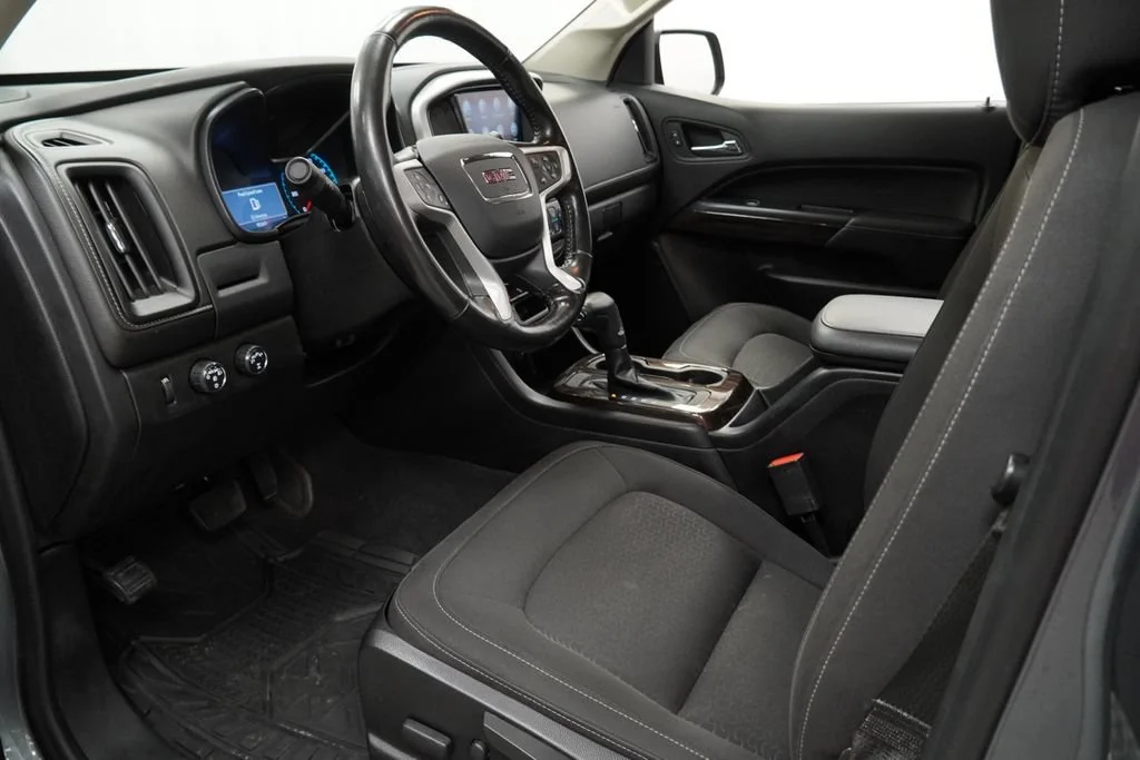 Used 2020 SATIN STEEL METALLIC GMC 4WD SLE image 10