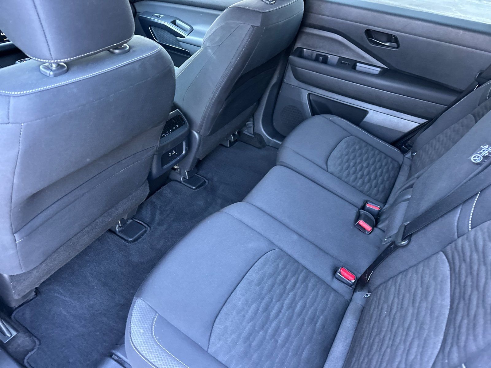 Used 2025 Silver Nissan SV image 11