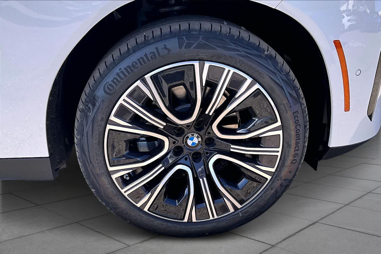 New 2026 Alpine White BMW 30 xDrive image 11