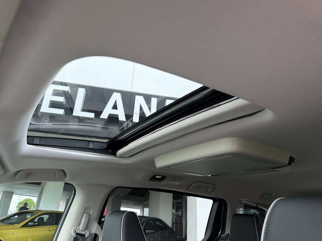 2025 Honda Odyssey Touring - Photo 27