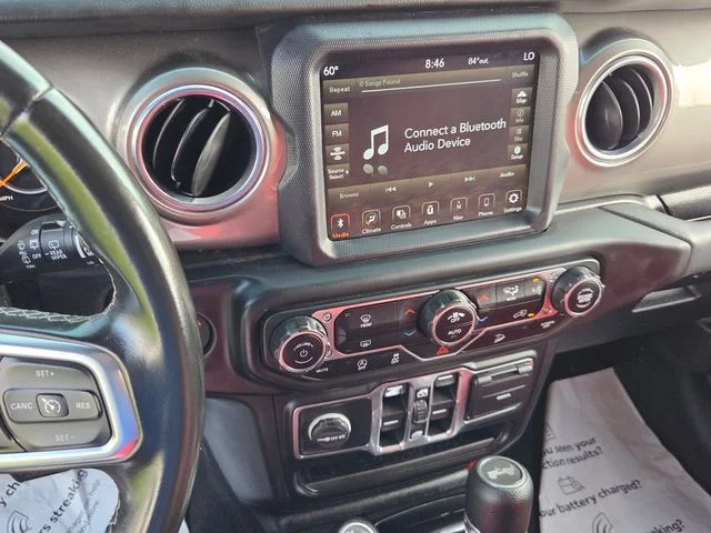 Used 2020 Black Jeep Unlimited Sahara image 17