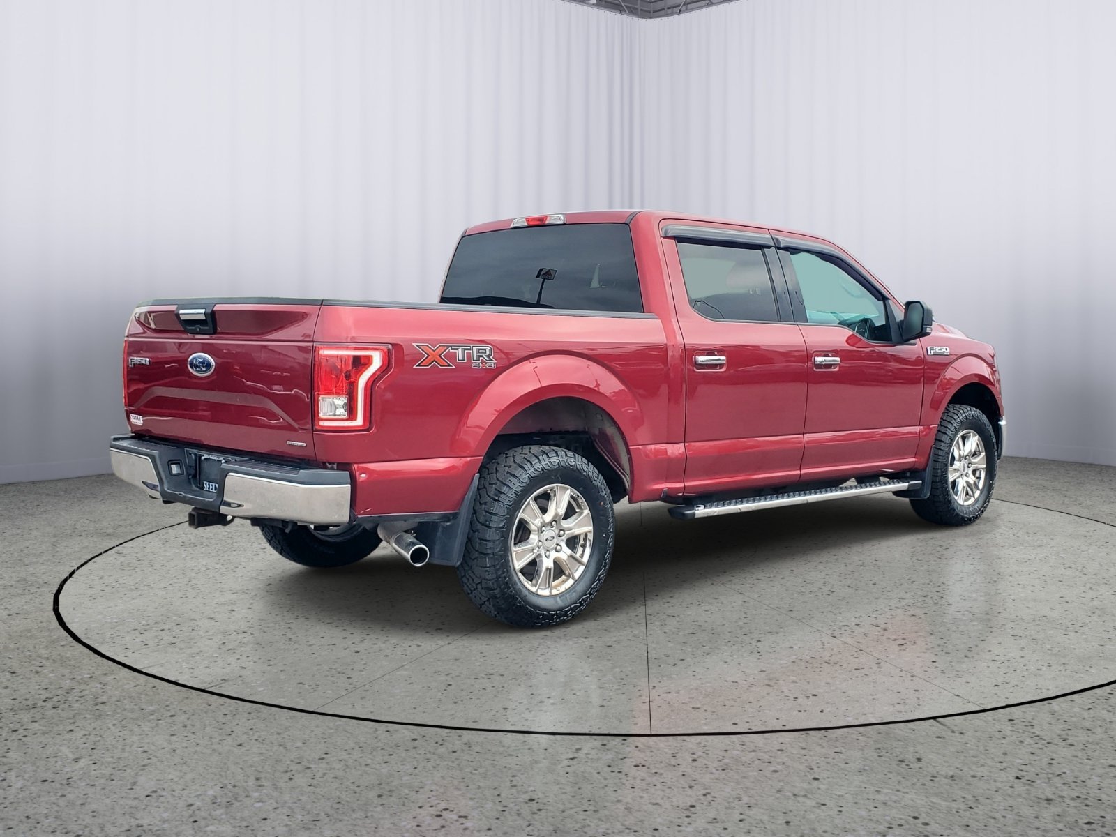 Used 2015 Red Ford XLT image 4