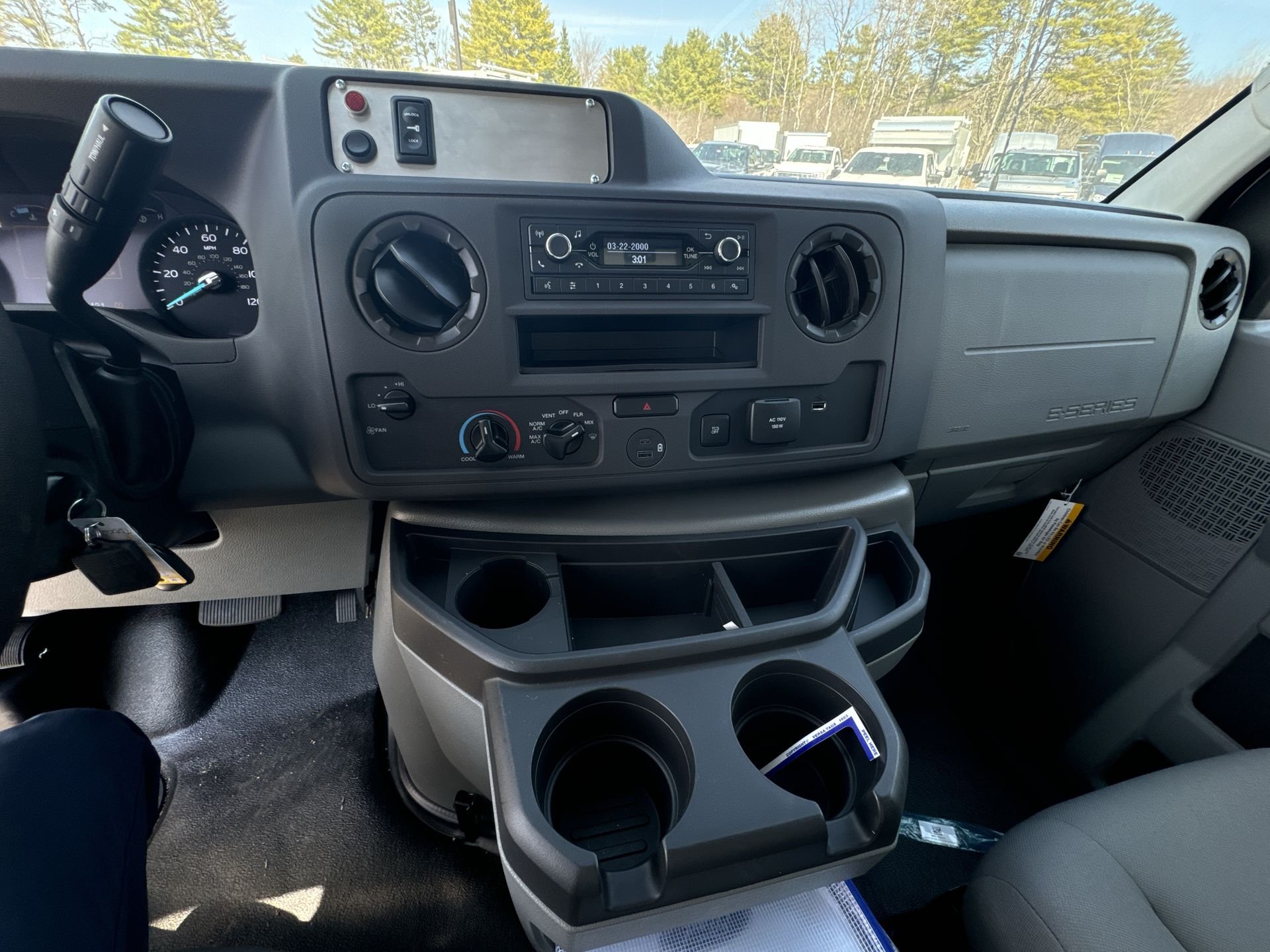 2026 Ford E-Series Cutaway Base - Photo 13