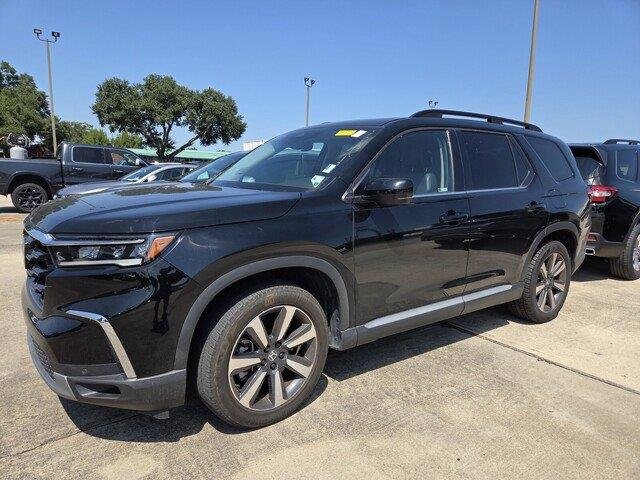 Used 2024 Crystal Black Pearl Honda Touring image 7