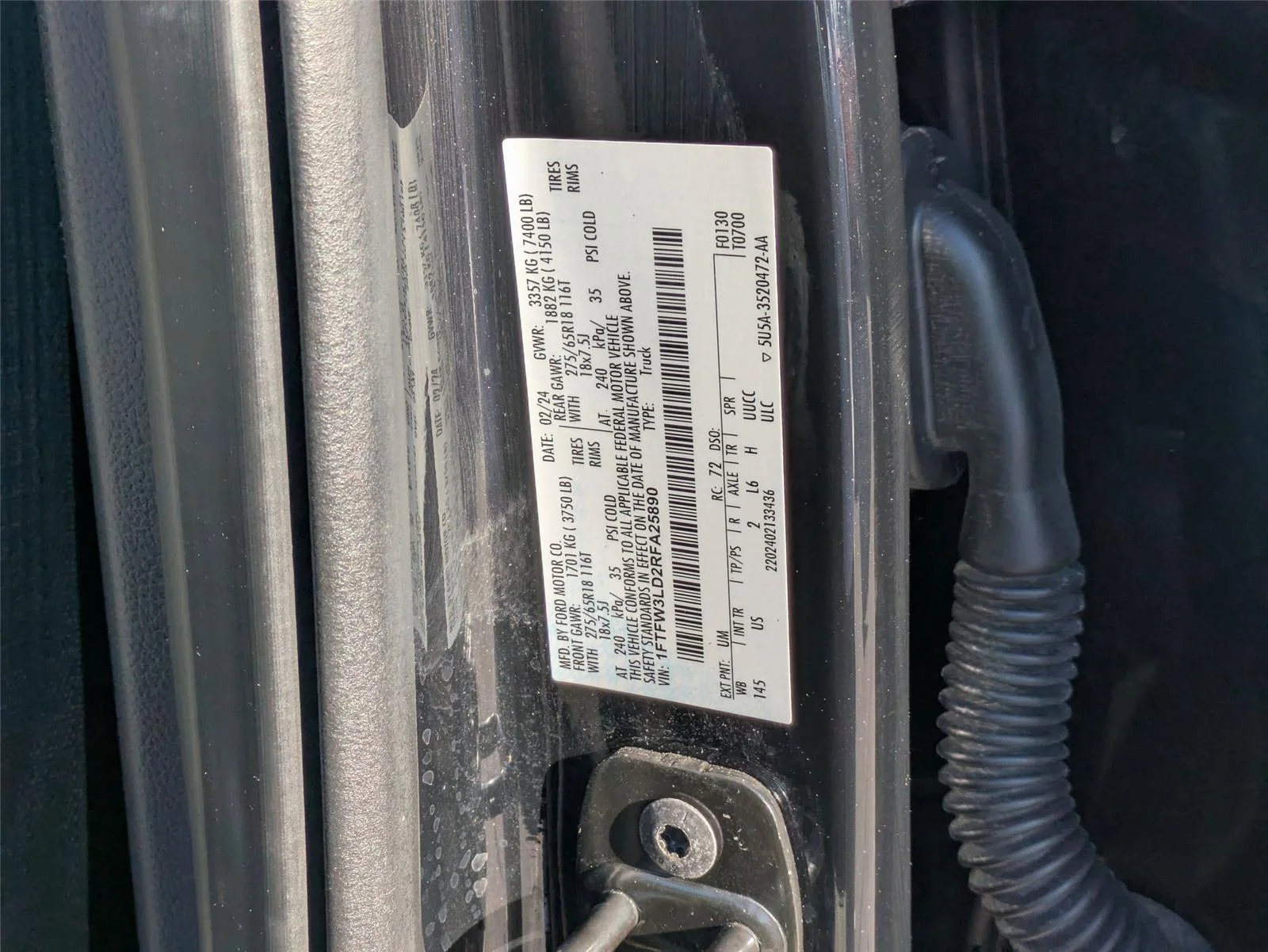 Used 2024 Agate Black Metallic Ford XLT image 39