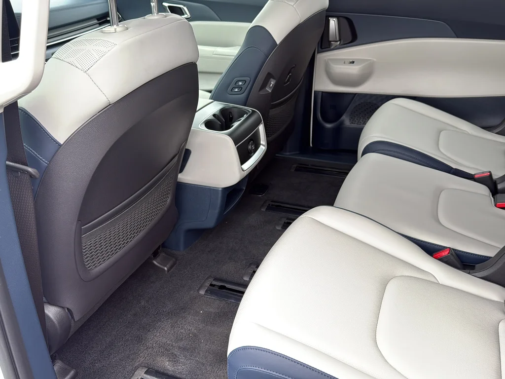 New 2026 Snow White Pearl Kia EX image 15