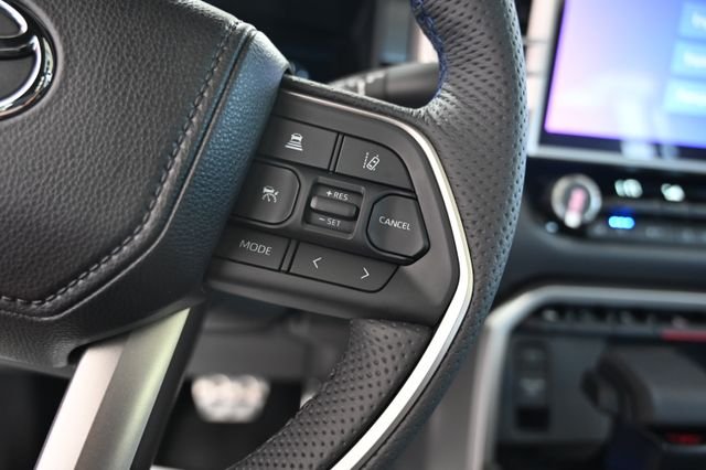 New 2026 Wind Chill Pearl <sup>1</sup> Toyota  Platinum image 29