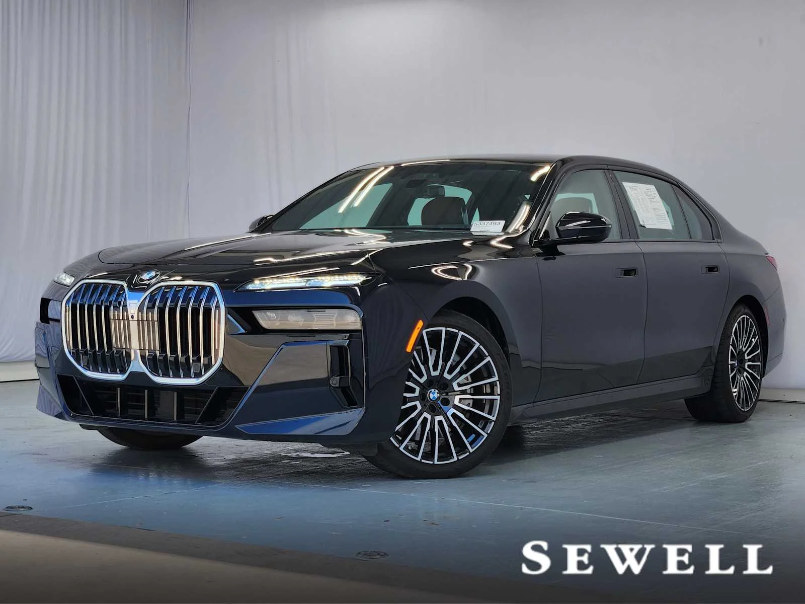 2025 BMW 760i 760i xDrive