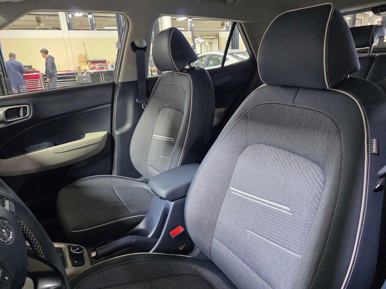 New 2026 Denim w/White Roof Hyundai SEL w/Two-Tone Roof image 22