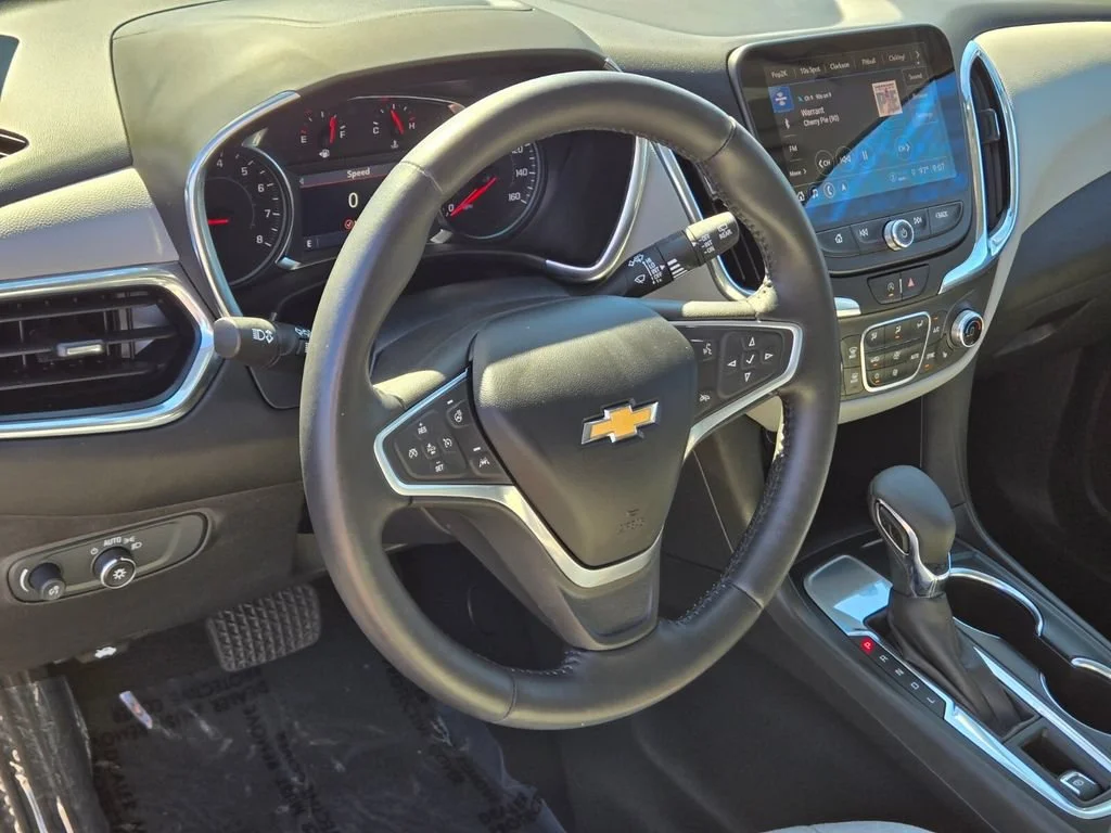 Used 2022 Silver Ice Metallic Chevrolet LT image 19