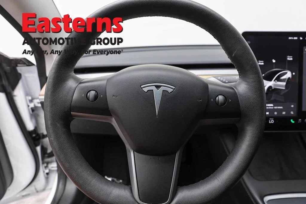 Used 2023 White Tesla Base image 10