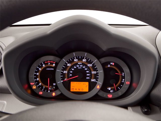 Used 2010 Classic Silver Metallic Toyota Base image 11