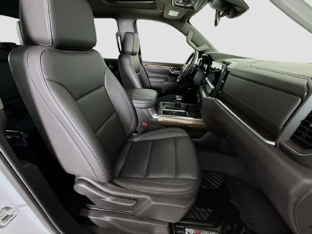 Used 2025 White Chevrolet LT Trail Boss image 29