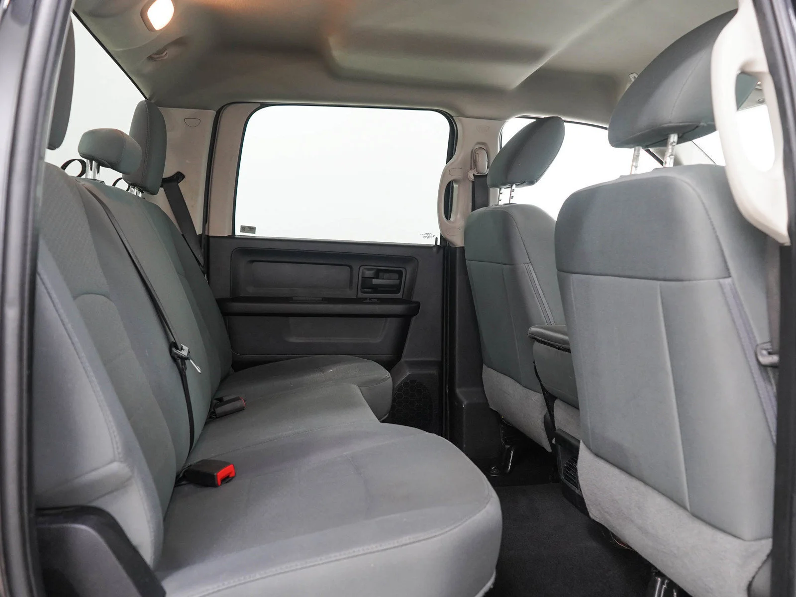 Used 2018 Brilliant Black Crystal Pearlcoat Ram Express image 15