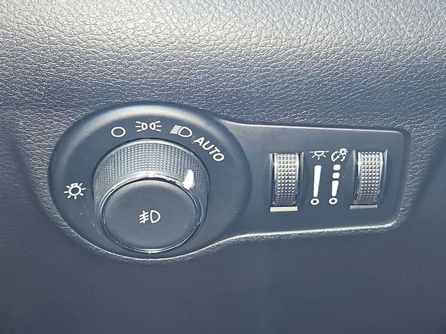 Used 2022 Blue Jeep Limited image 19