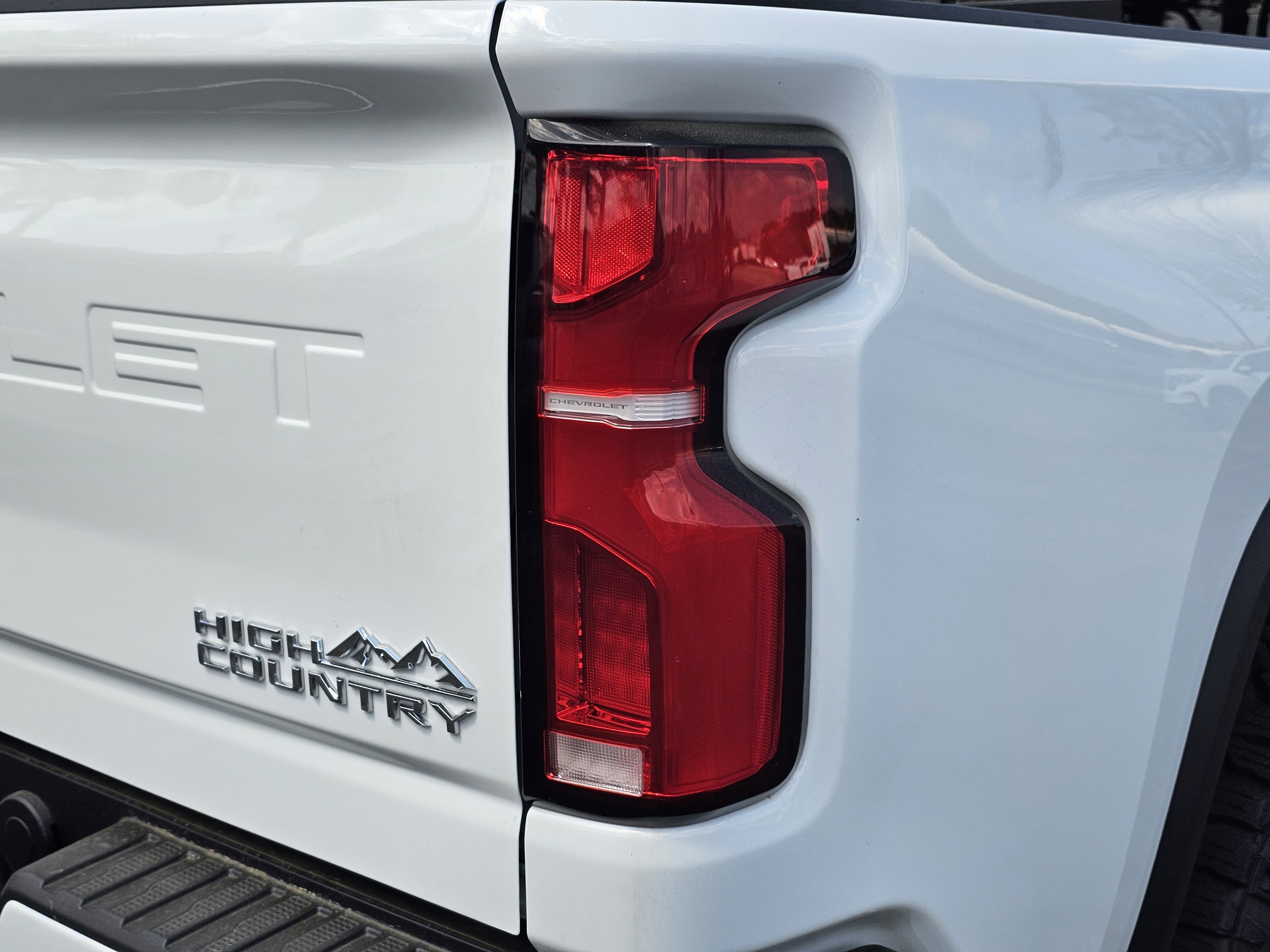 2024 Chevrolet Silverado 3500HD High Country - Photo 11