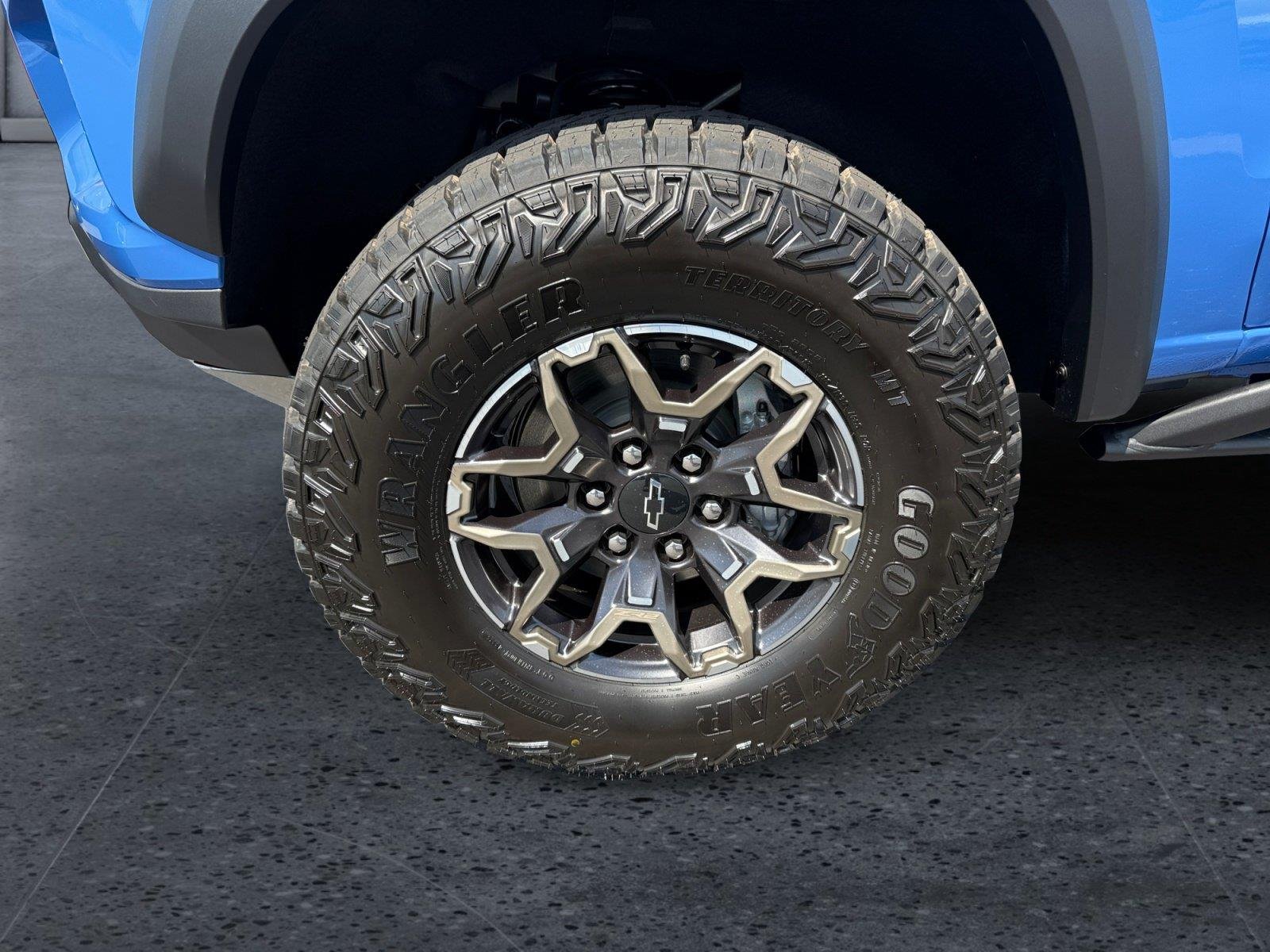 2026 Chevrolet Colorado ZR2 - Photo 9