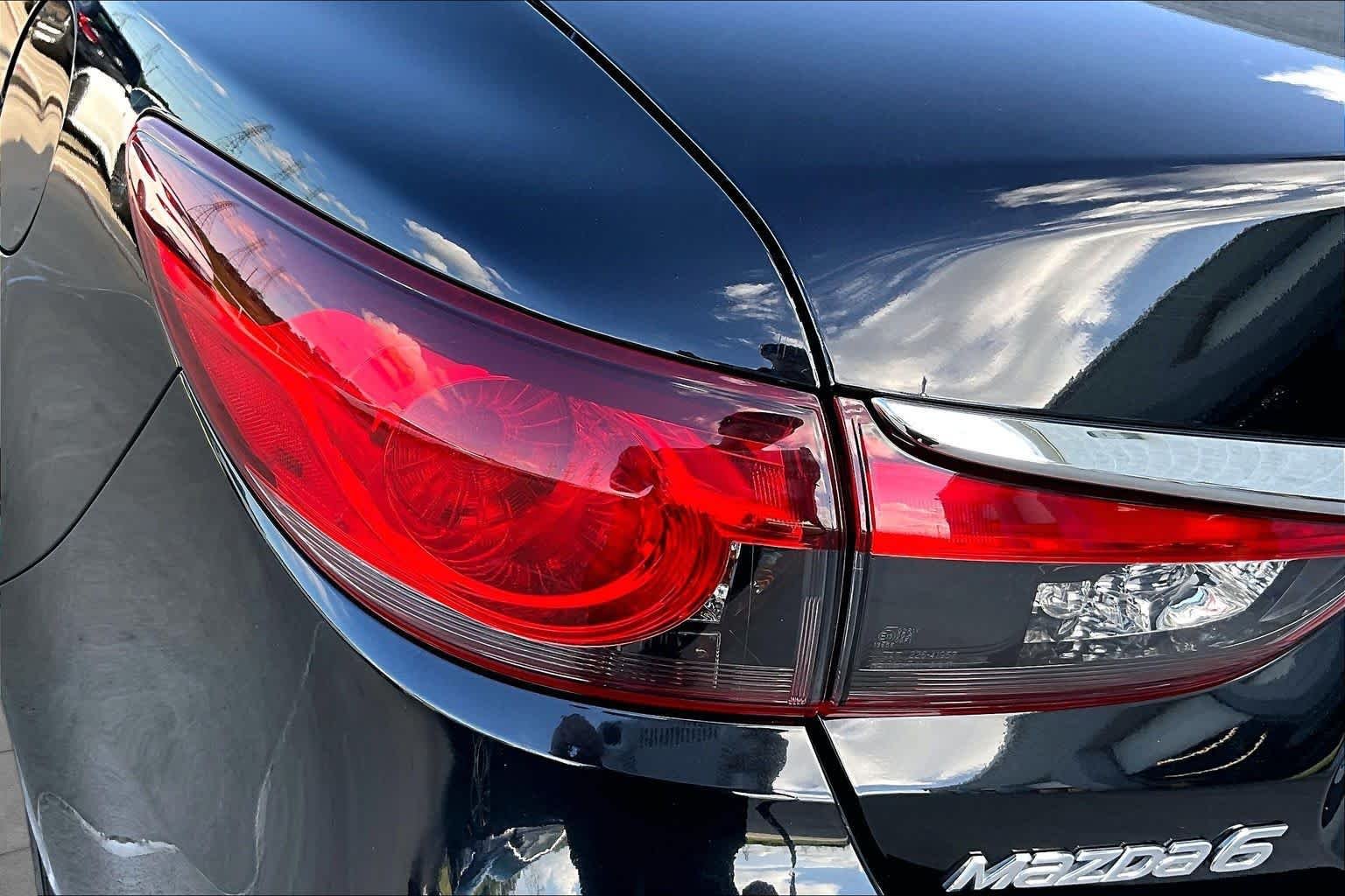 Used 2016 Jet Black Mica Mazda i Touring image 25