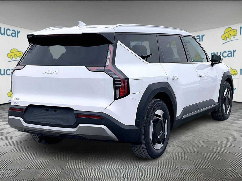 New 2026 Glacial White Pearl Kia Wind image 7