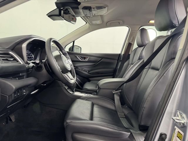 Used 2023 Ice Silver Metallic Subaru Limited image 4