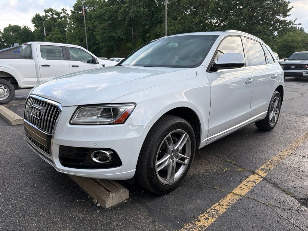 Used 2017 Audi Q5 Premium Plus with VIN WA1L2AFP6HA006502 for sale in Brazil, IN