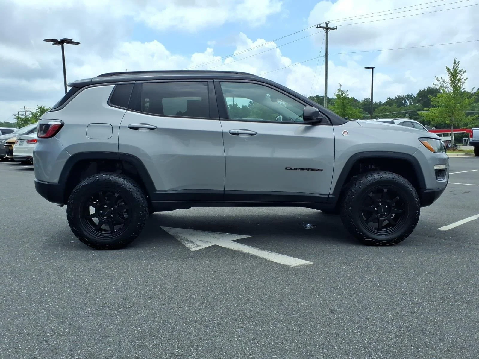 Used 2021 Billet Silver Metallic Clearcoat Jeep Trailhawk image 10