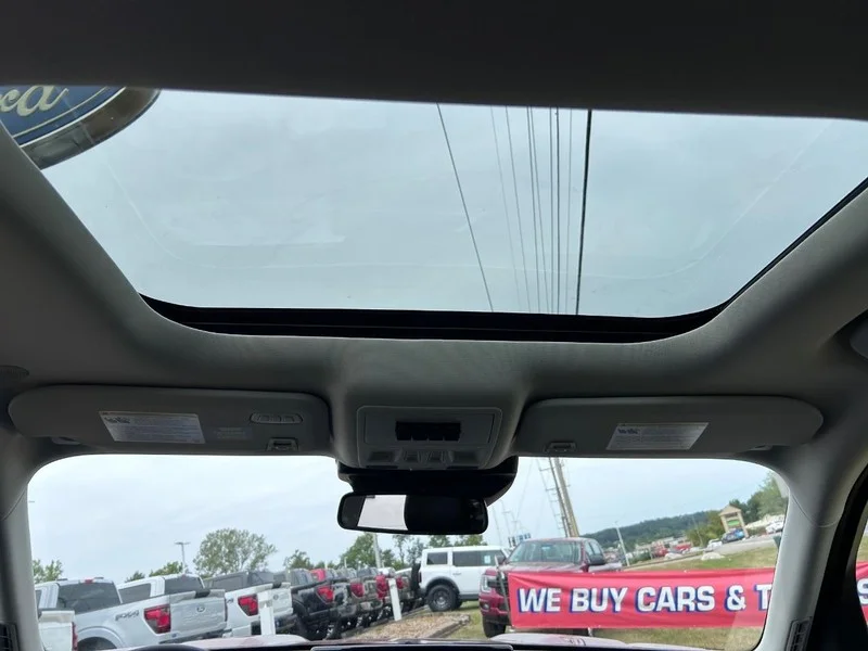 New 2025 Ruby Red Metallic Tinted Clearcoat Ford Outer Banks® image 10