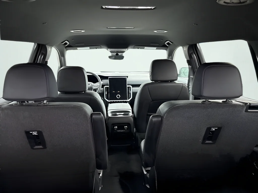 2026 GMC Acadia Elevation - Photo 9