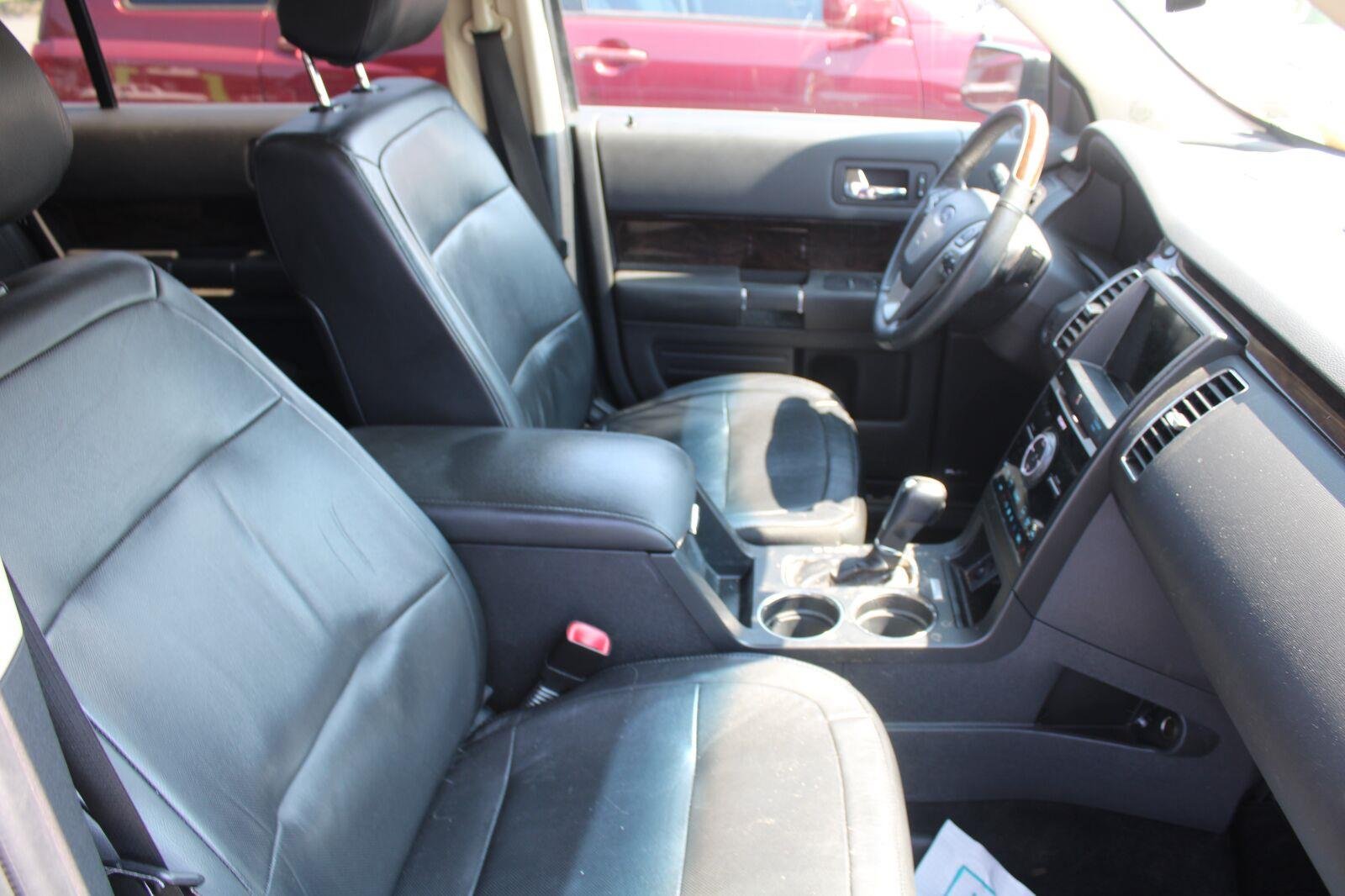 Used 2019 Magnetic Ford Limited image 4
