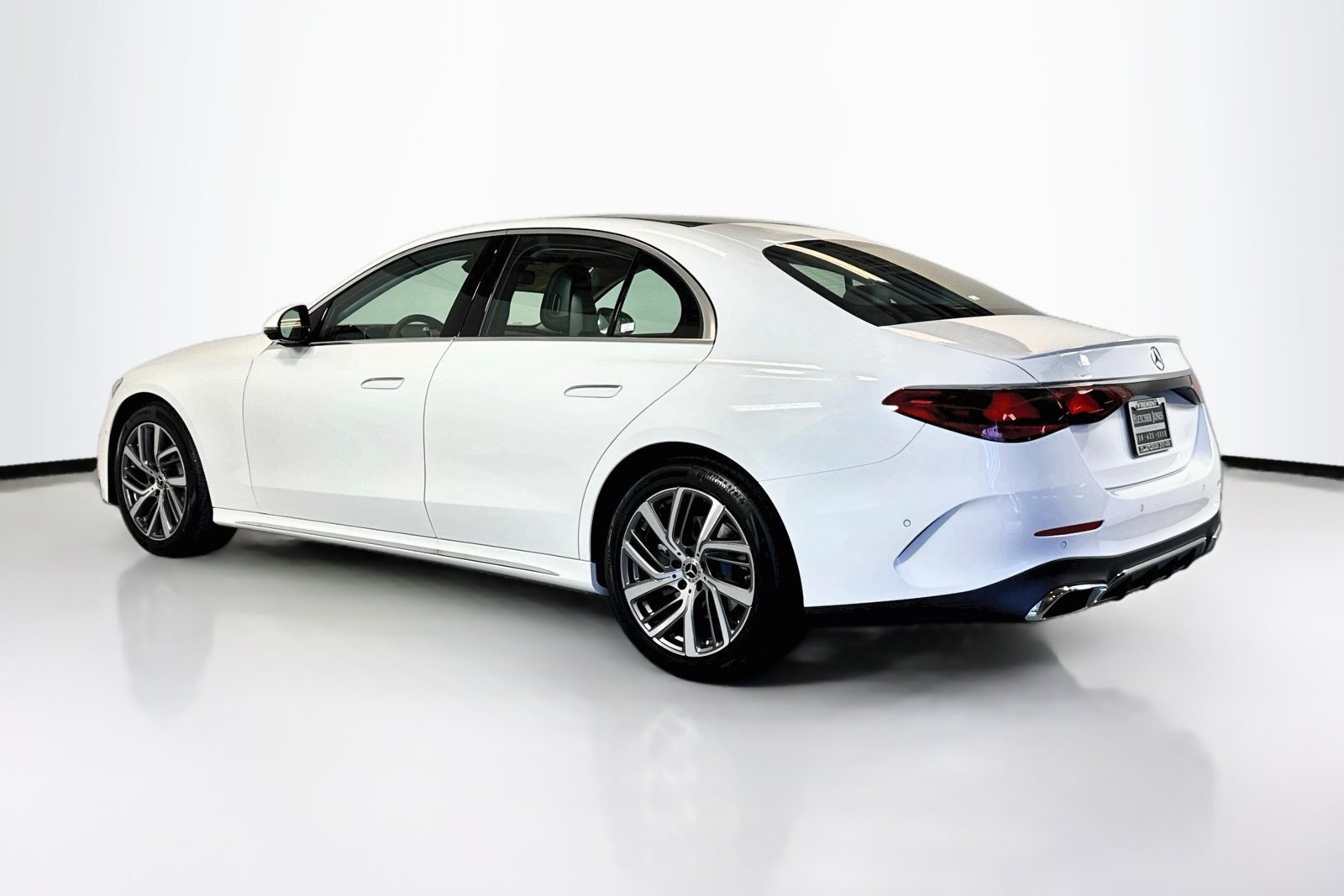 New 2026 Polar White Mercedes-Benz E 350 image 7