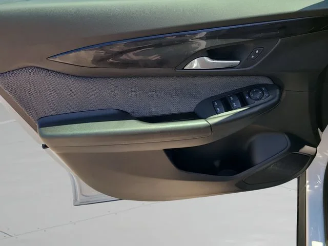 New 2026 Summit White Chevrolet LT image 18