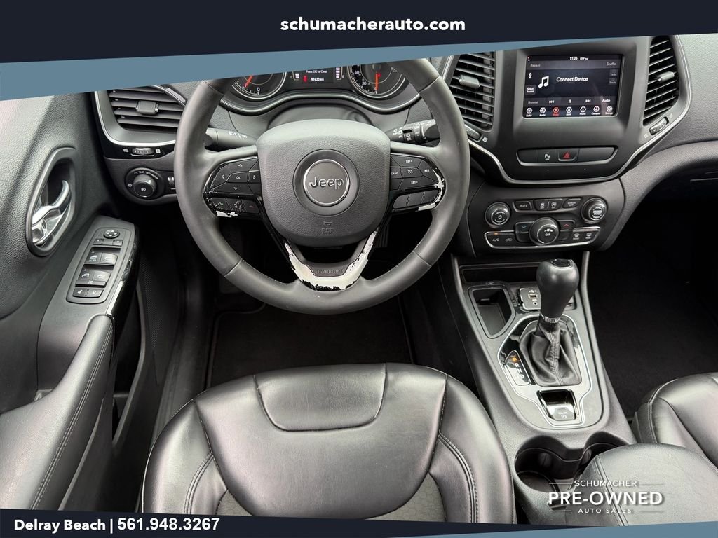 Used 2020 Black Jeep Latitude Plus image 13
