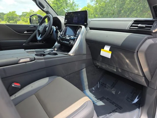 2026 Lexus LX 700h Overtrail - Photo 9