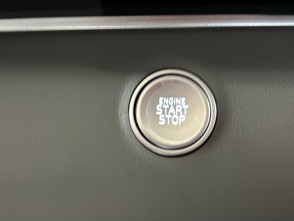 2025 Hyundai Elantra SEL - Photo 28