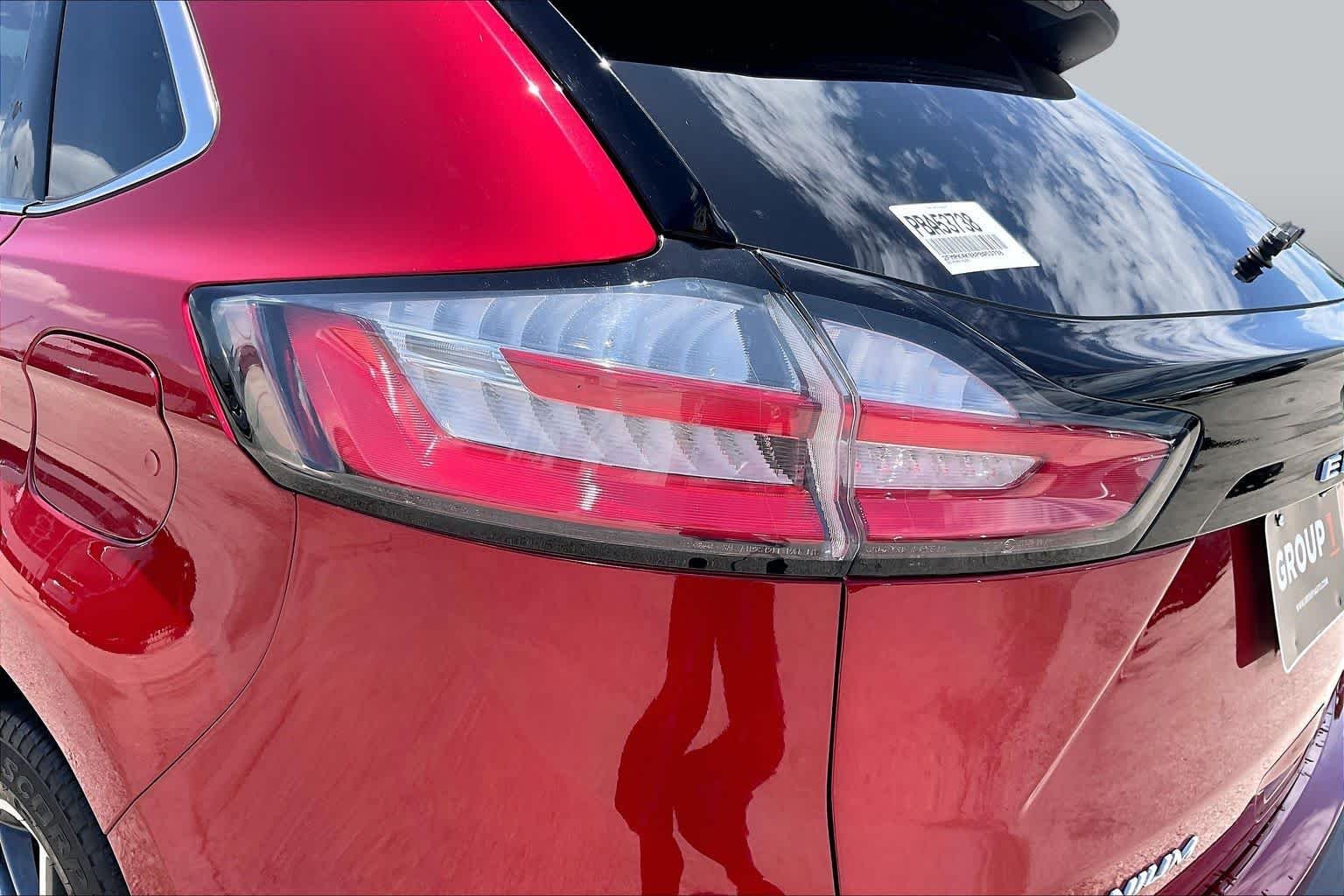 Used 2023 Rapid Red Metallic Tinted Clearcoat Ford Titanium image 29