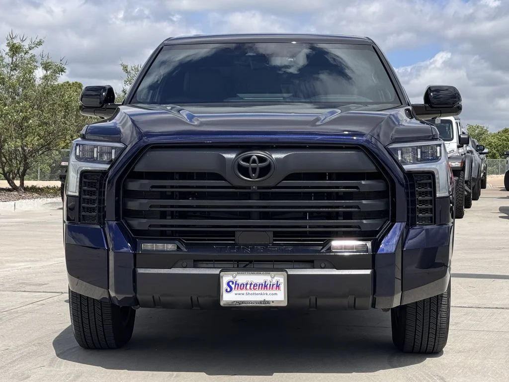 Used 2025  Toyota Limited image 7