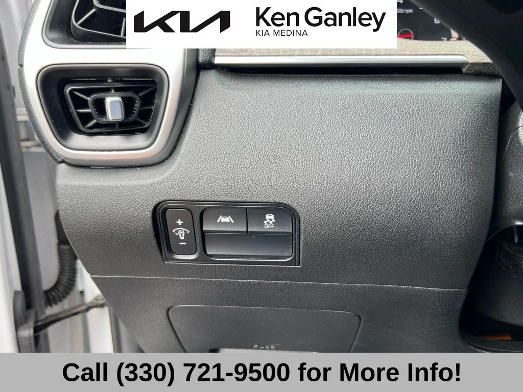 Certified Used 2022 White Kia S image 29